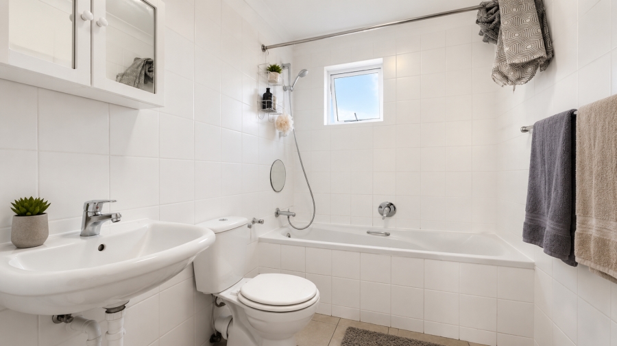2 Bedroom Property for Sale in Lansdowne Western Cape
